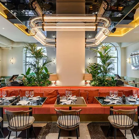 Pullman Hotel 5*