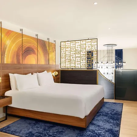 Отель Pullman 5*